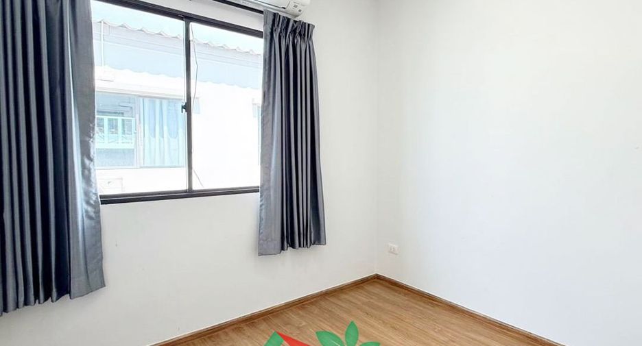 Reihenhaus zum Kauf mit 3 Zimmer in Mueang Pathum Thani, Pathum Thani