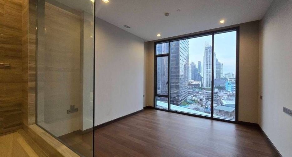 For sale 2 bedrooms condo in Khlong Toei, Bangkok