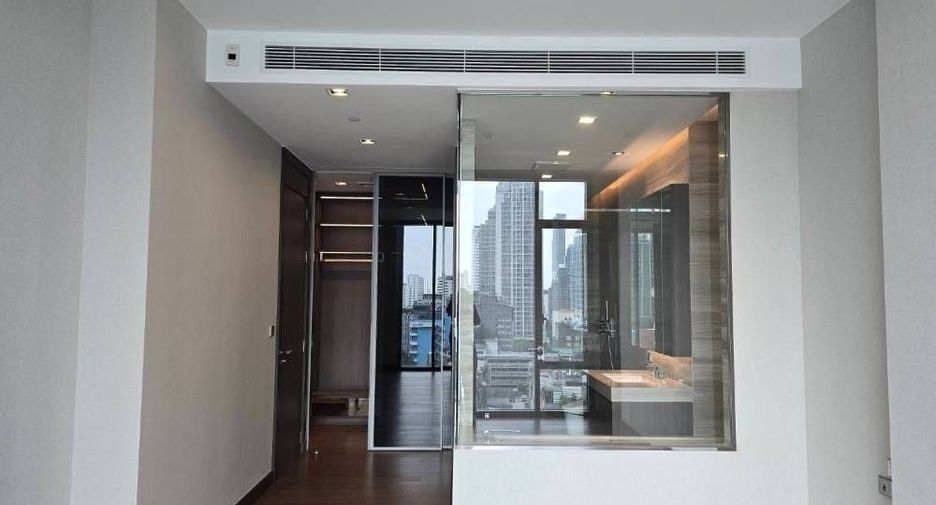 For sale 2 bedrooms condo in Khlong Toei, Bangkok