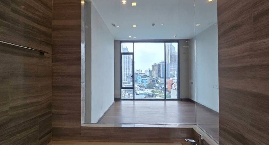For sale 2 bedrooms condo in Khlong Toei, Bangkok