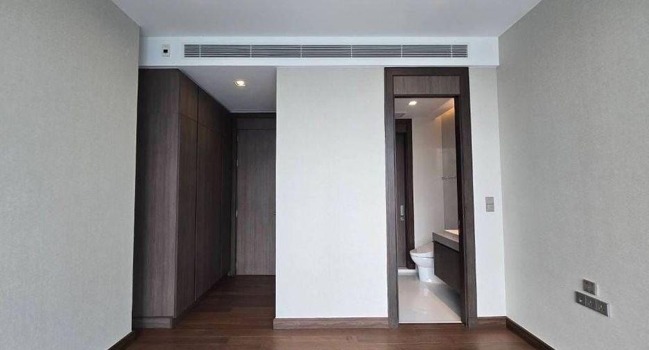 For sale 2 bedrooms condo in Khlong Toei, Bangkok