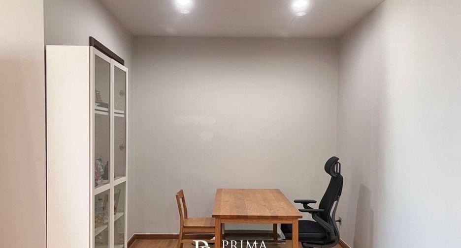 For sale 3 bedrooms condo in Watthana, Bangkok