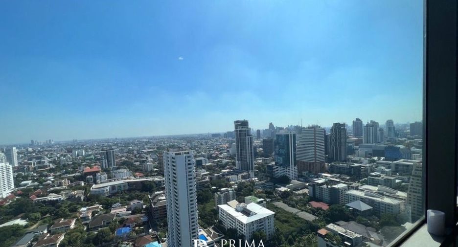 For sale 3 bedrooms condo in Watthana, Bangkok