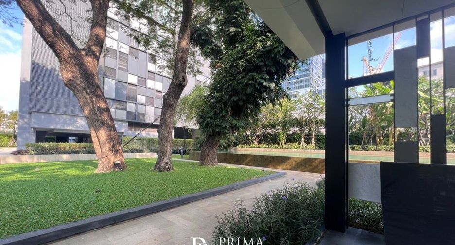 For sale 3 bedrooms condo in Watthana, Bangkok