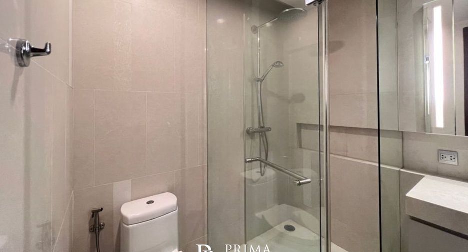 For sale 3 bedrooms condo in Watthana, Bangkok
