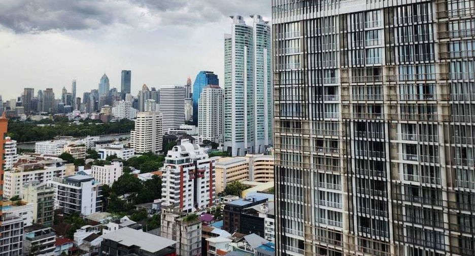 For rent 1 bed condo in Khlong Toei, Bangkok