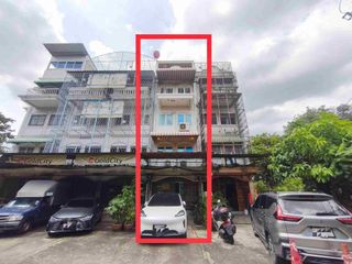 Gewerbefläche zum Kauf mit 3 Zimmer in Thon Buri, Bangkok