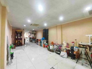 Gewerbefläche zum Kauf mit 3 Zimmer in Thon Buri, Bangkok