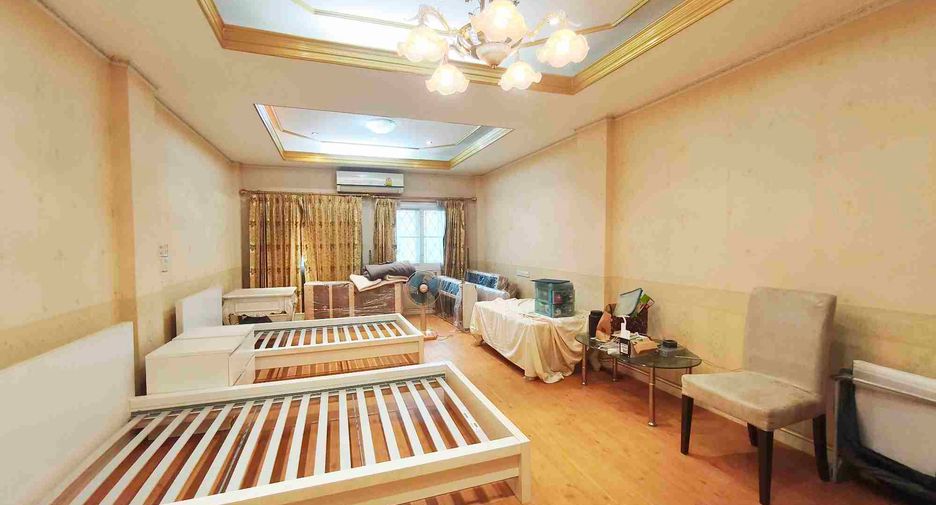 Gewerbefläche zum Kauf mit 3 Zimmer in Thon Buri, Bangkok