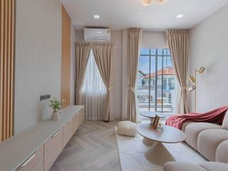 Villa zum Kauf mit 4 Zimmer in Bang Lamung, Chonburi