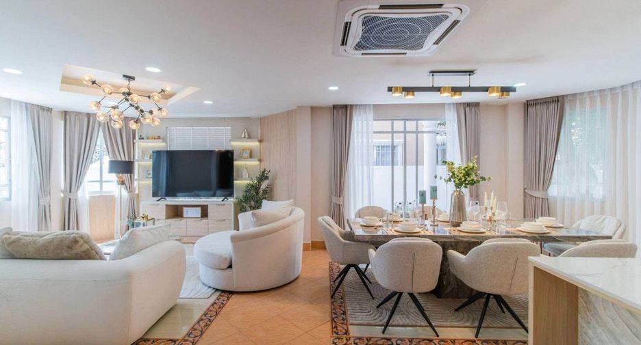 Villa zum Kauf mit 4 Zimmer in Bang Lamung, Chonburi