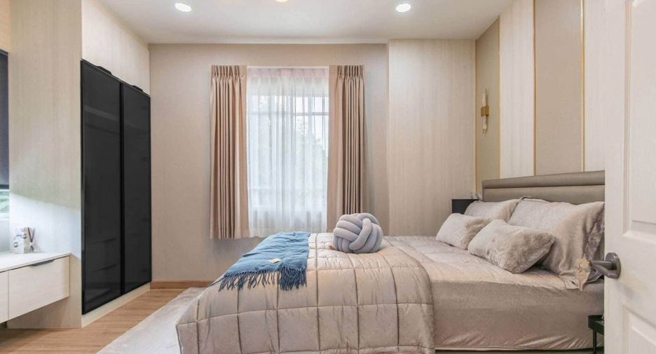 Villa zum Kauf mit 4 Zimmer in Bang Lamung, Chonburi
