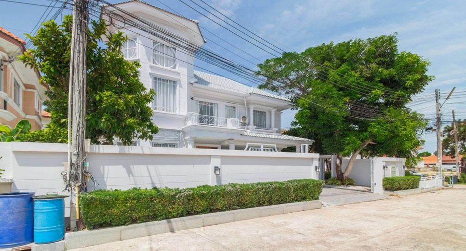 Villa zum Kauf mit 4 Zimmer in Bang Lamung, Chonburi