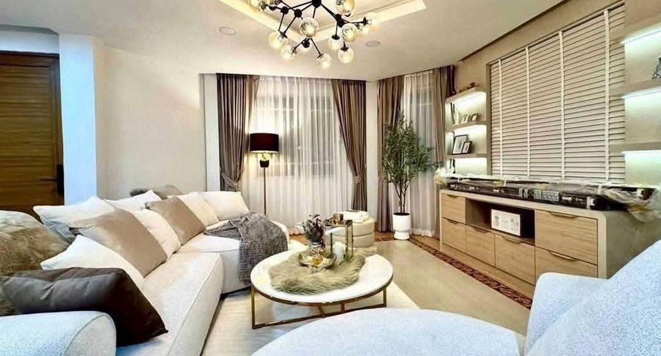 Villa zum Kauf mit 4 Zimmer in Bang Lamung, Chonburi