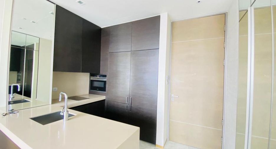 Продажа 1 кровать кондо в Сатхон, Бангкок