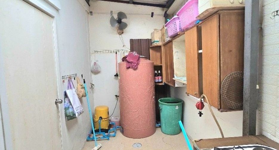 For sale 3 bedrooms townhouse in Phra Samut Chedi, Samut Prakan