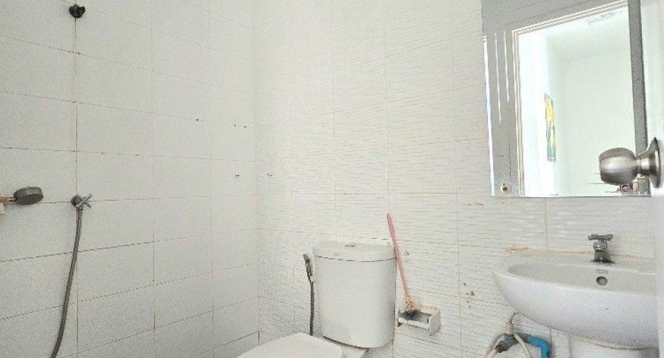 For sale 3 bedrooms townhouse in Phra Samut Chedi, Samut Prakan
