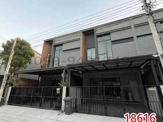 For rent 2 bedrooms townhouse in Saphan Sung, Bangkok