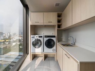 For sale 3 bedrooms condo in Khlong Toei, Bangkok