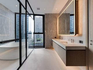 For sale 3 bedrooms condo in Khlong Toei, Bangkok