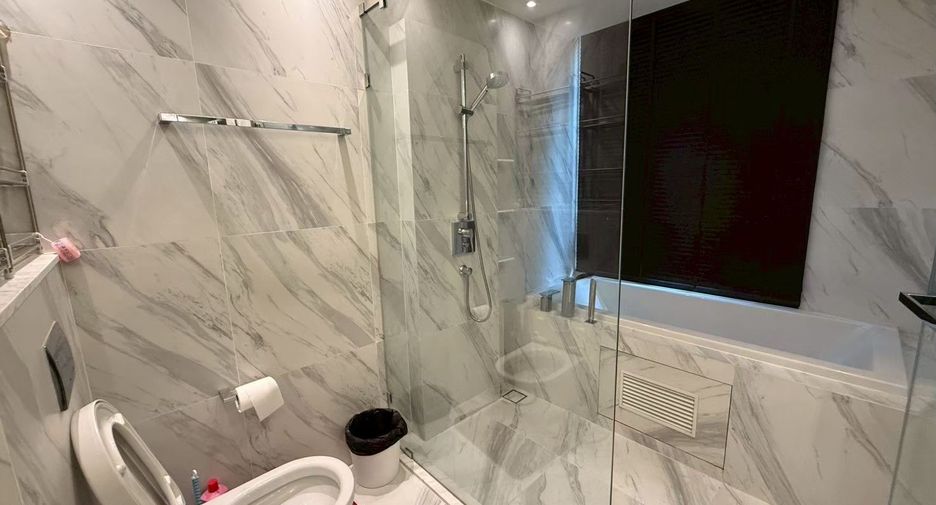 For rent 2 bedrooms condo in Khlong Toei, Bangkok