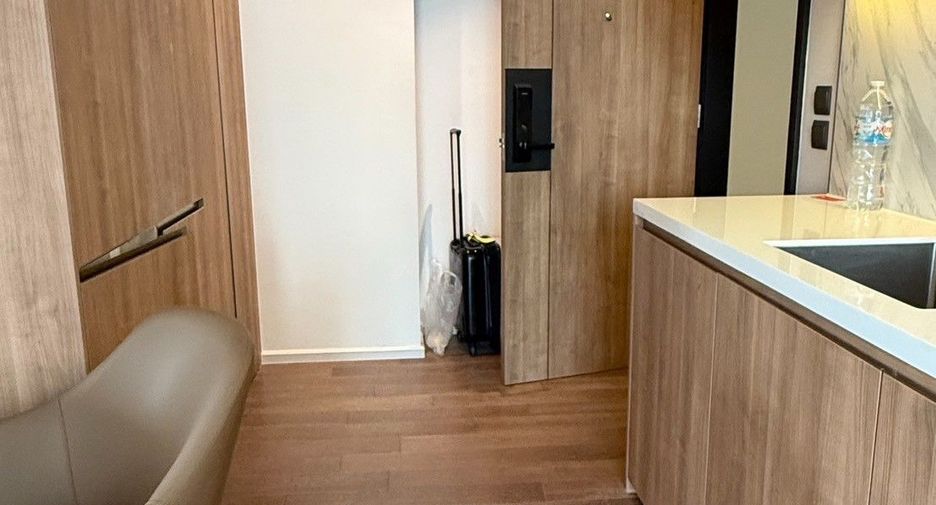Wohnung zur Miete mit 2 Zimmer in Khlong Toei, Bangkok