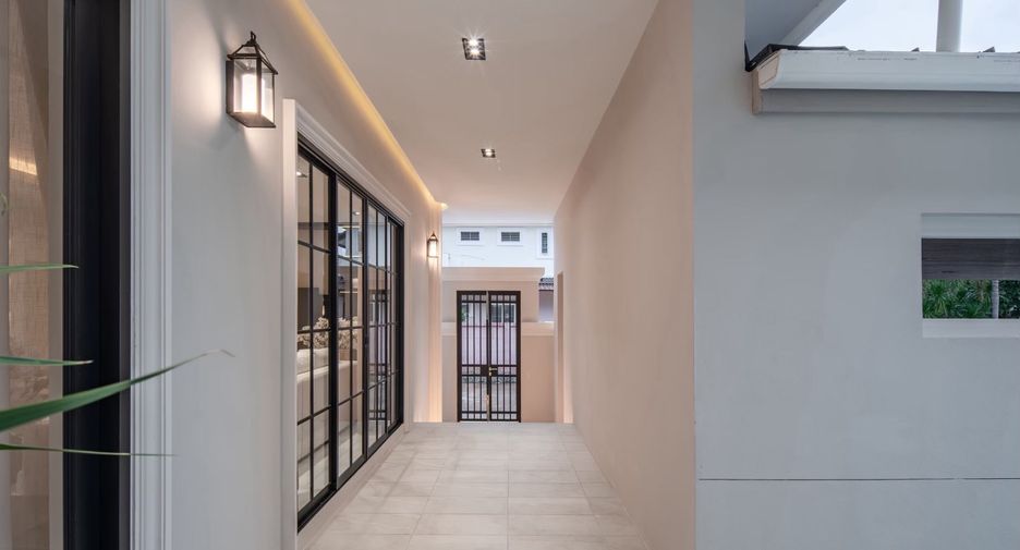 For sale 4 bedrooms villa in San Sai, Chiang Mai