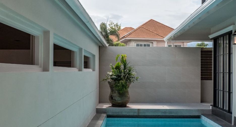 For sale 4 bedrooms villa in San Sai, Chiang Mai