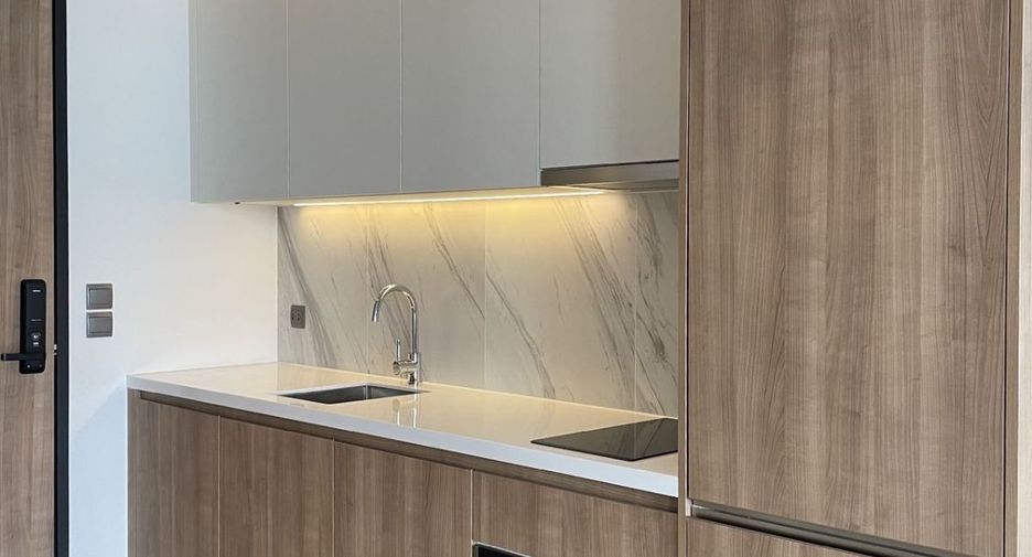 Condo en alquiler de 2 habitaciones en Khlong Toei, Bangkok
