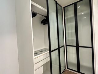 Wohnung zur Miete mit 2 Zimmer in Khlong Toei, Bangkok