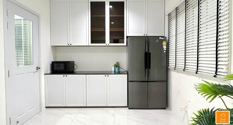 Haus zur Miete und zum Kauf mit 4 Zimmer in Bang Phli, Samut Prakan