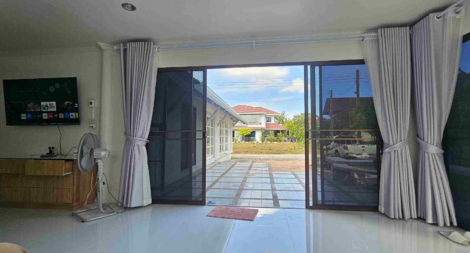 For rent 3 bedrooms house in Mueang Rayong, Rayong