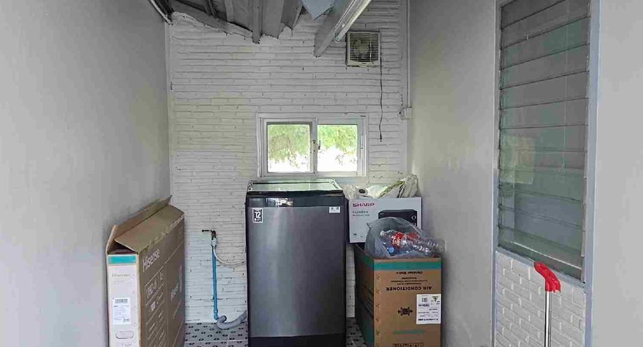 For rent 3 bedrooms house in Mueang Rayong, Rayong