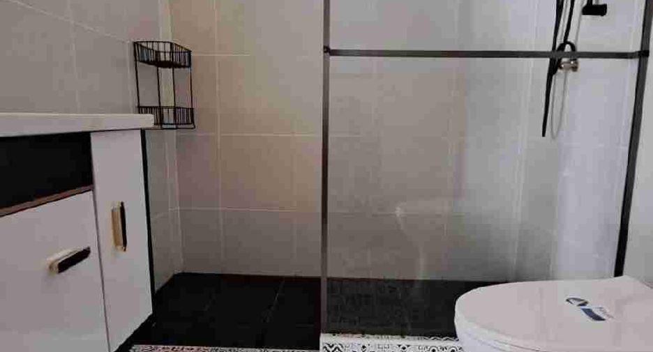 For rent 3 bedrooms house in Mueang Rayong, Rayong