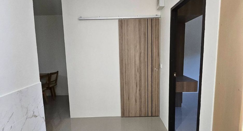 For sale 2 bedrooms townhouse in Bang Lamung, Chonburi