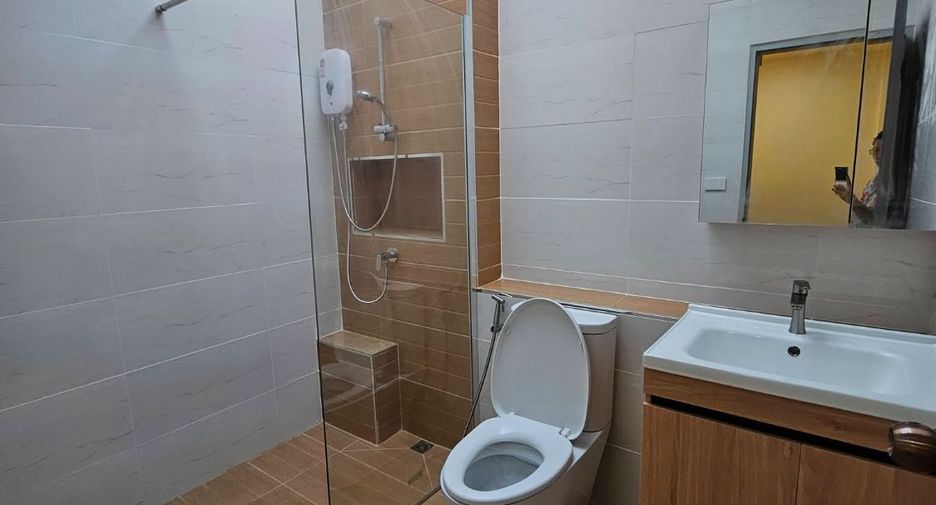 For sale 2 bedrooms townhouse in Bang Lamung, Chonburi