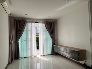 出租 3 卧室 独立屋 在 Thanyaburi, Pathum Thani