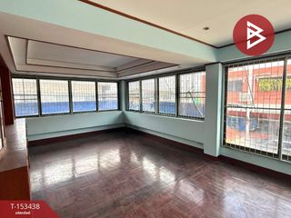 For sale 5 bedrooms retail Space in Sam Phran, Nakhon Pathom