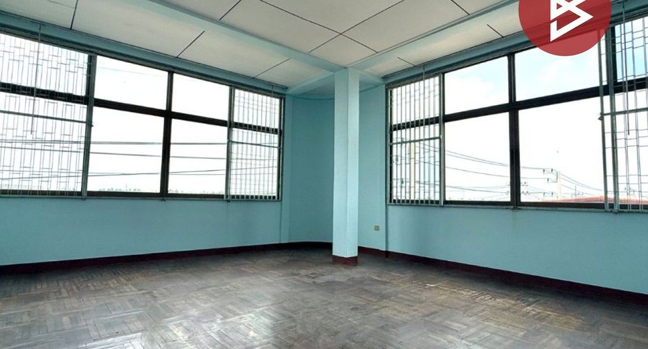 For sale 5 bedrooms retail Space in Sam Phran, Nakhon Pathom