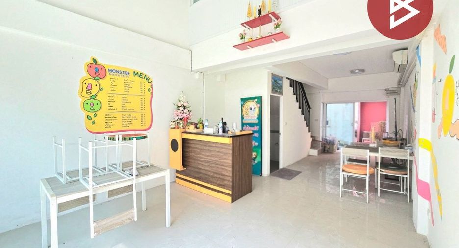 Gewerbefläche zum Kauf mit 2 Zimmer in Phra Samut Chedi, Samut Prakan