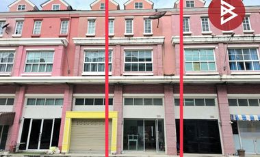 Gewerbefläche zum Kauf mit 2 Zimmer in Phra Samut Chedi, Samut Prakan