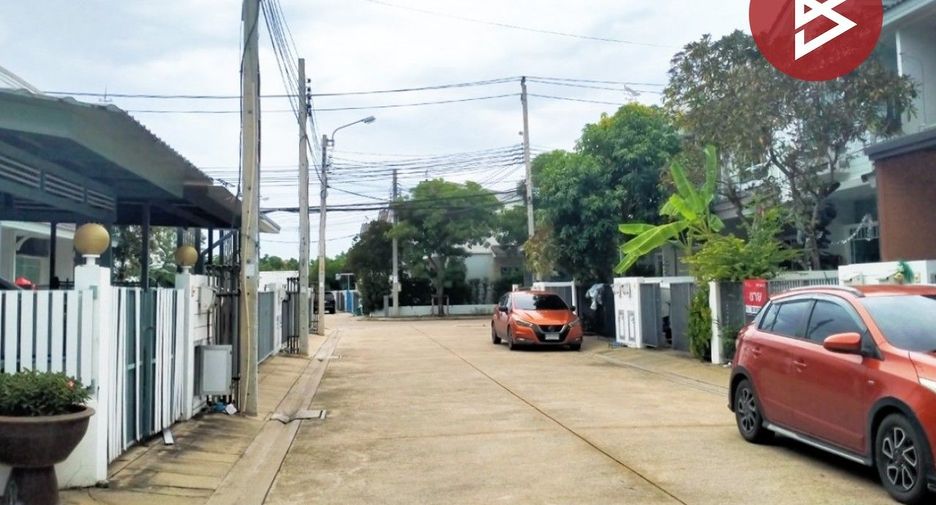 Reihenhaus zum Kauf mit 2 Zimmer in Phra Samut Chedi, Samut Prakan