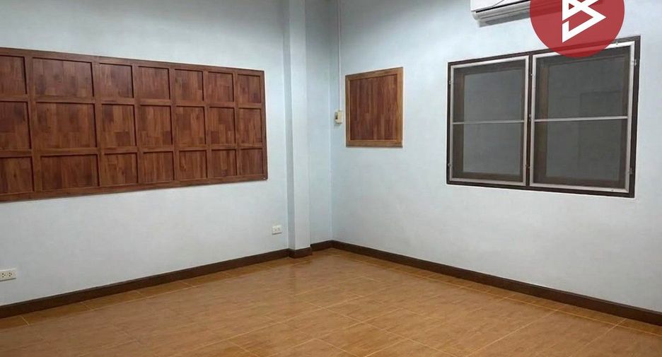For sale 3 bedrooms house in Mueang Ratchaburi, Ratchaburi