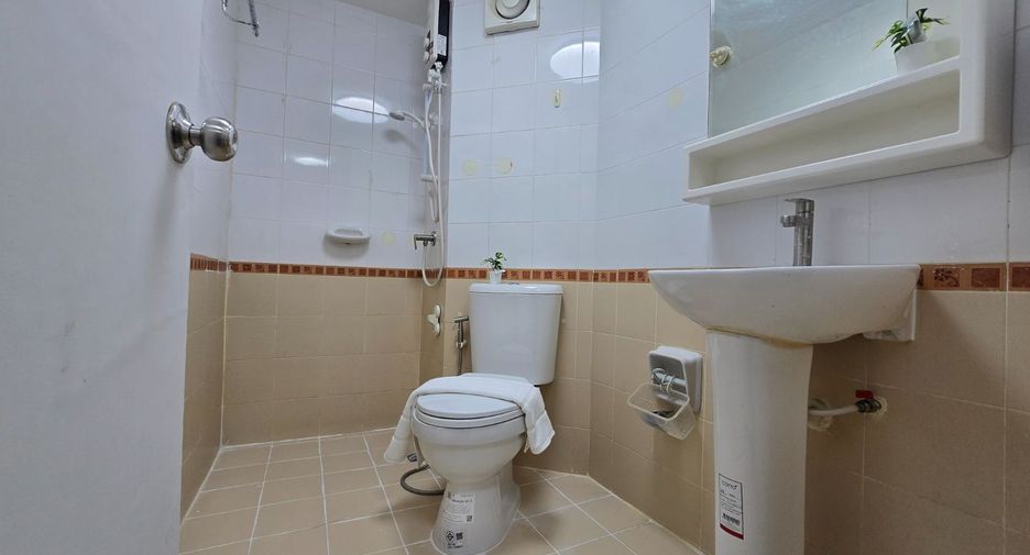 À vendre 1 chambre condo à Saphan Sung, Bangkok