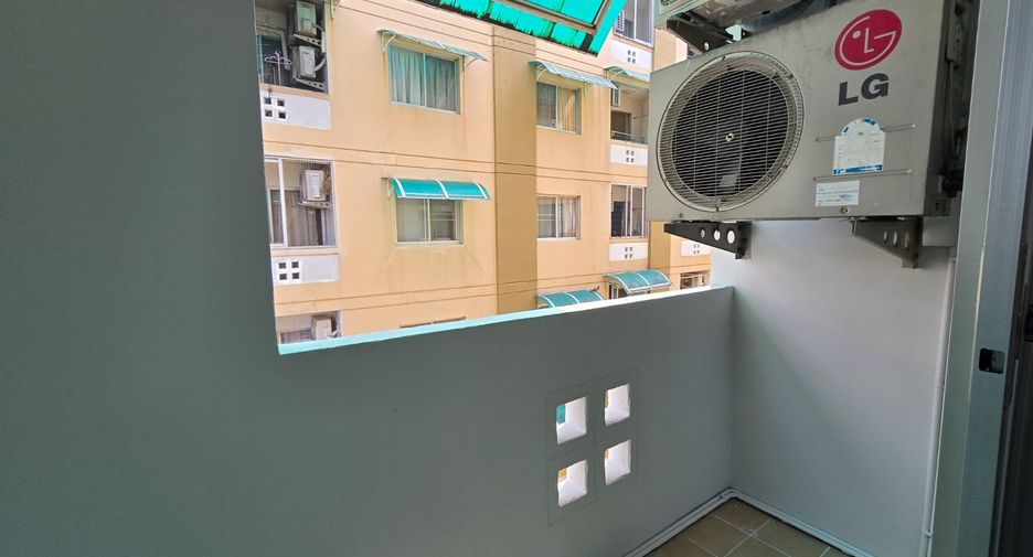 À vendre 1 chambre condo à Saphan Sung, Bangkok
