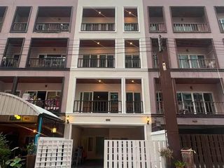 À louer 4 chambres local commercial à Bang Lamung, Chonburi