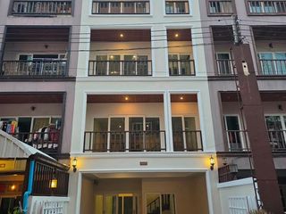 À louer 4 chambres local commercial à Bang Lamung, Chonburi