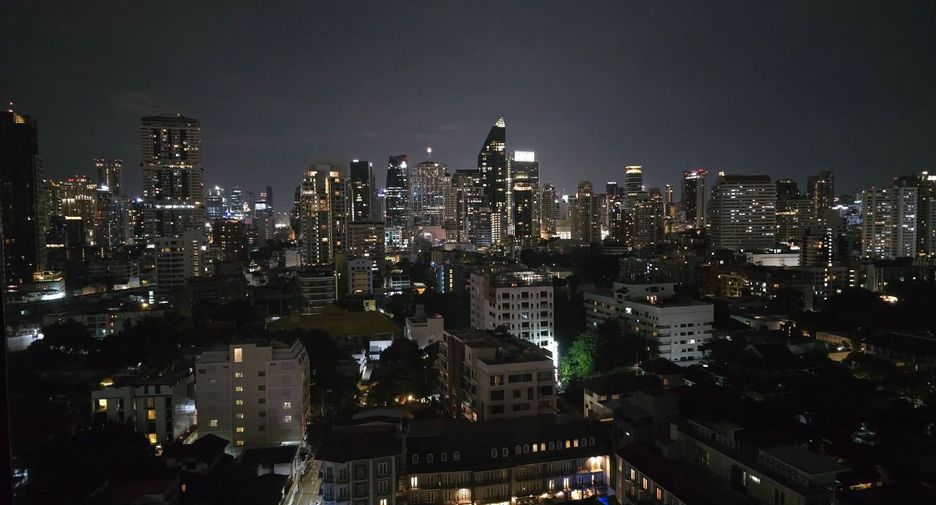 À vendre 2 chambres condo à Watthana, Bangkok