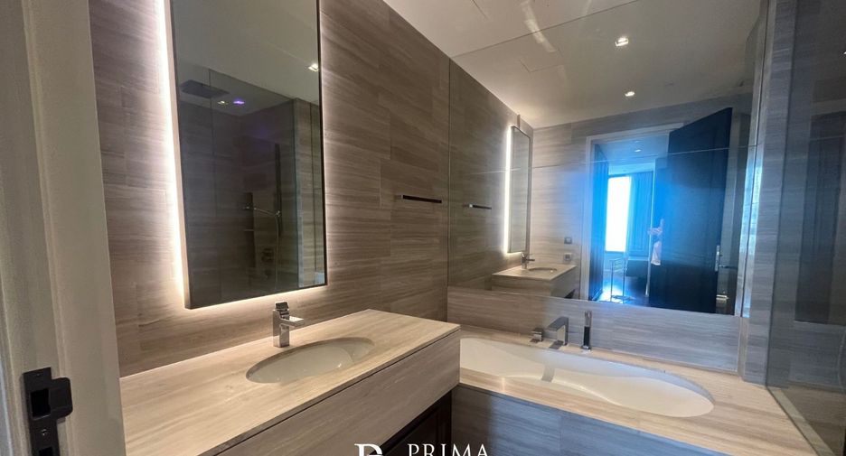 For sale 2 bedrooms condo in Khlong Toei, Bangkok