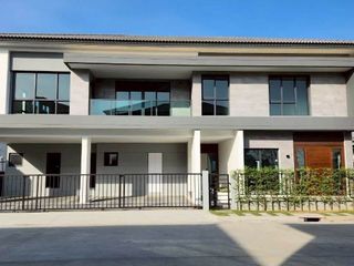Haus zur Miete mit 5 Zimmer in Bang Phli, Samut Prakan